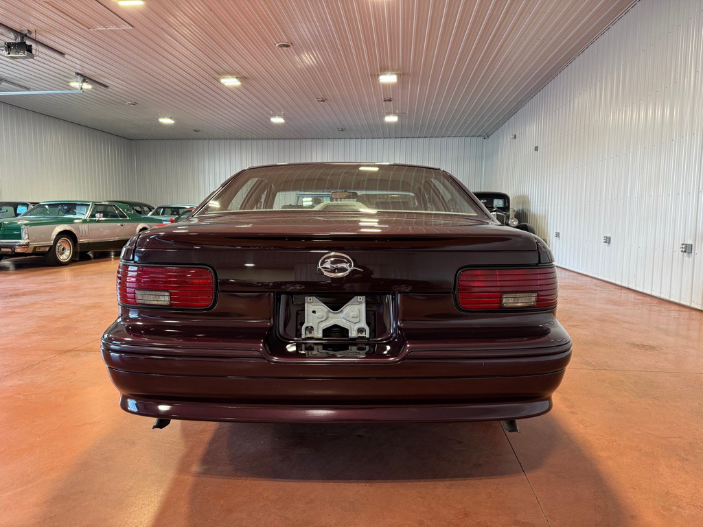 1995 Chevrolet Impala Image 9