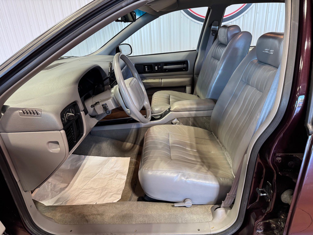 1995 Chevrolet Impala Image 18