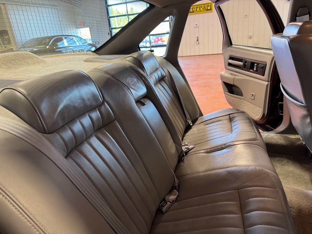 1995 Chevrolet Impala Image 28