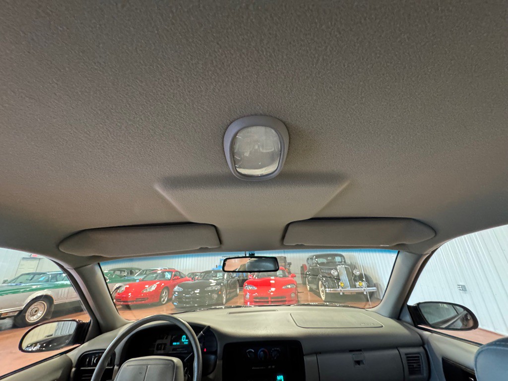 1995 Chevrolet Impala Image 33