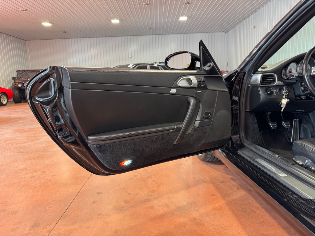 2006 Porsche 911 Image 17