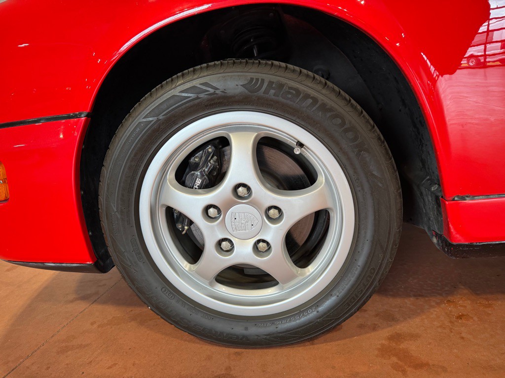 1990 Porsche 911 Image 19