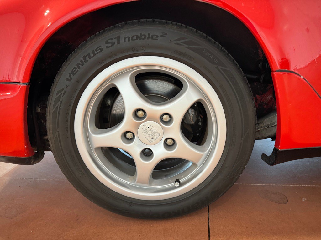 1990 Porsche 911 Image 21