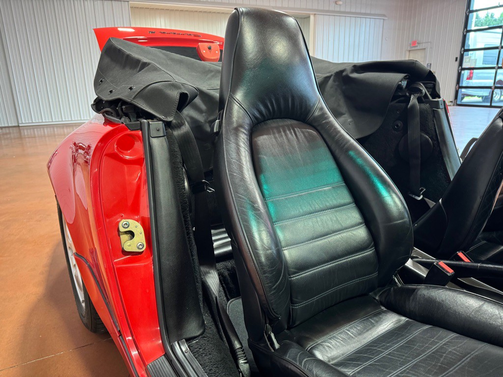 1990 Porsche 911 Image 31