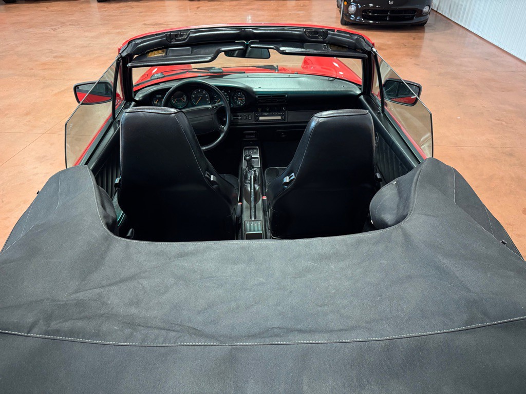 1990 Porsche 911 Image 36