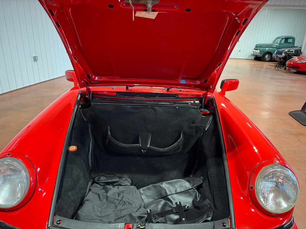 1990 Porsche 911 Image 40