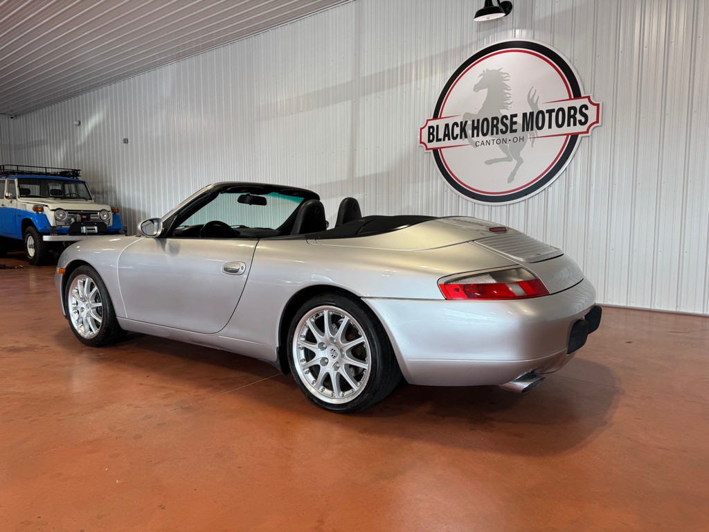 2001 Porsche 911 Image 10
