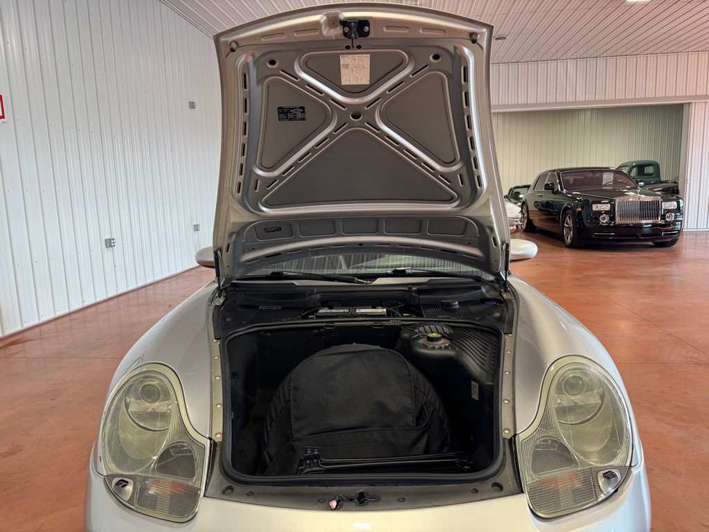 2001 Porsche 911 Image 28