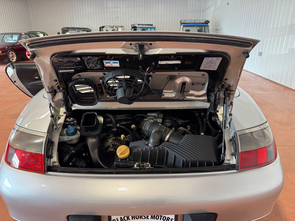2001 Porsche 911 Image 30