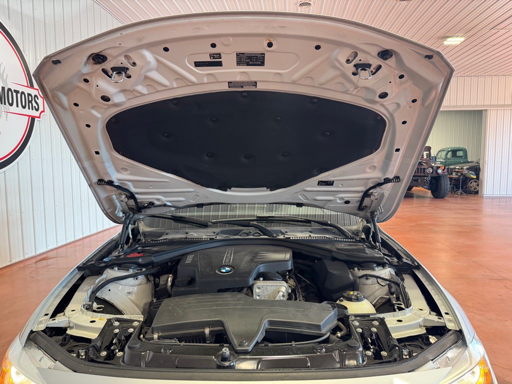 2016 BMW 3 Series Image 38