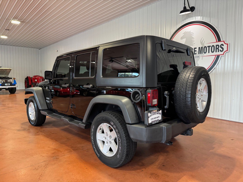 2017 Jeep Wrangler Unlimited Image 9