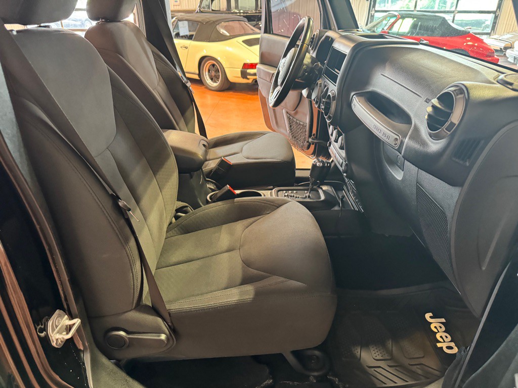 2017 Jeep Wrangler Unlimited Image 21