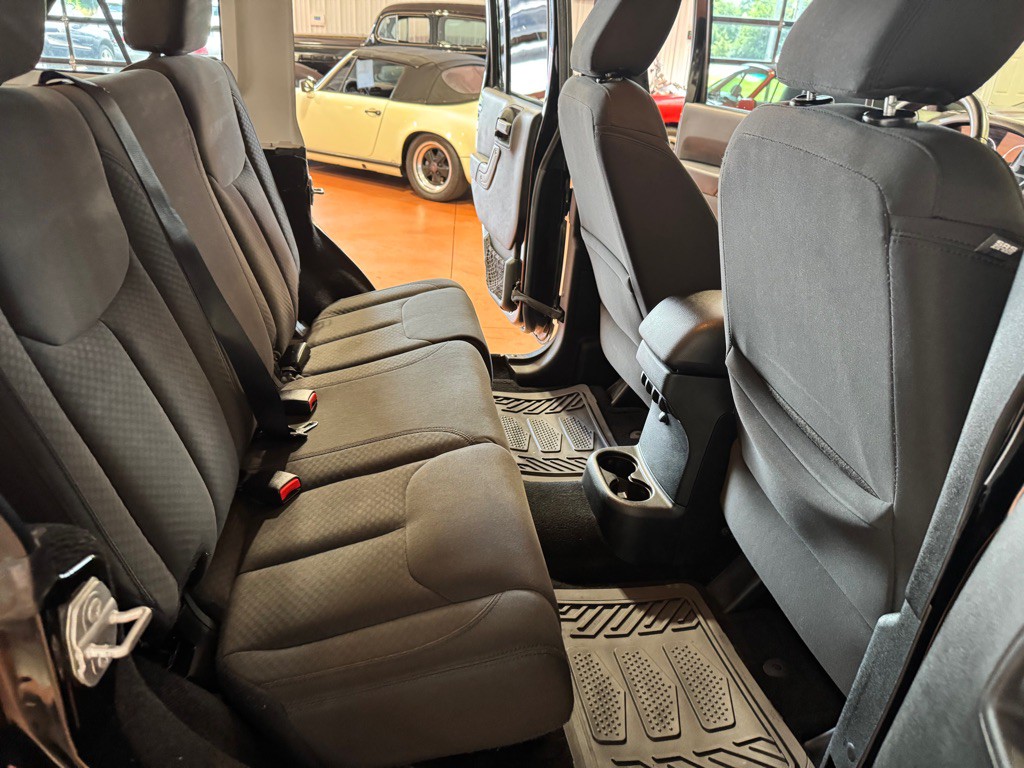 2017 Jeep Wrangler Unlimited Image 24