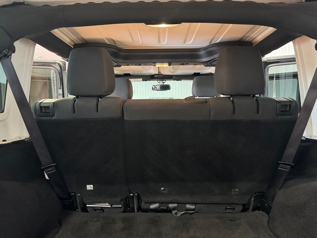 2017 Jeep Wrangler Unlimited Image 31