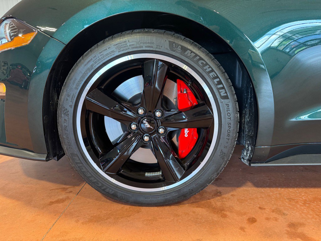 2019 Ford Mustang Image 13
