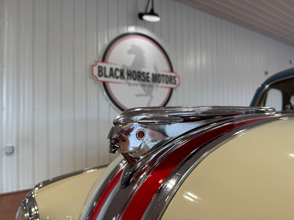 1948 Pontiac Silver Streak Image 12