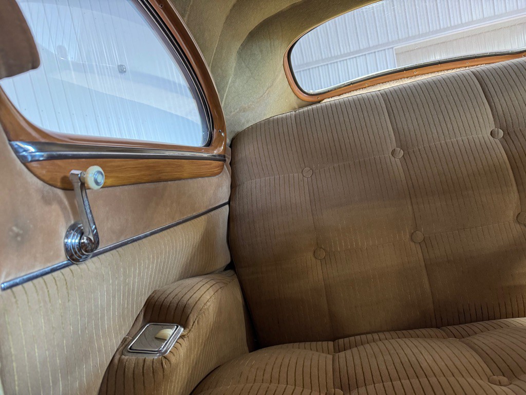 1948 Pontiac Silver Streak Image 22
