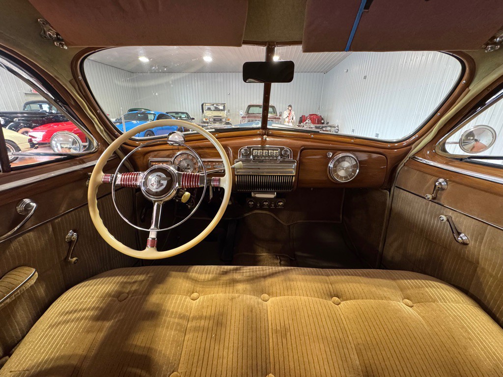 1948 Pontiac Silver Streak Image 25