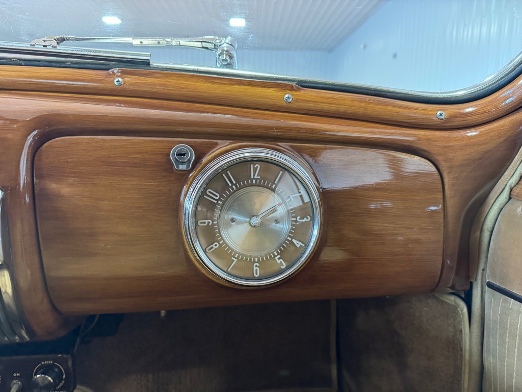 1948 Pontiac Silver Streak Image 27