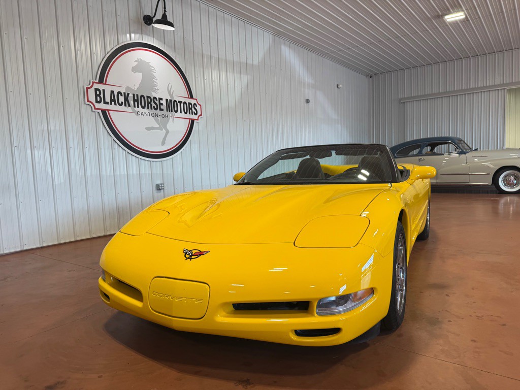 2004 Chevrolet Corvette Image 5