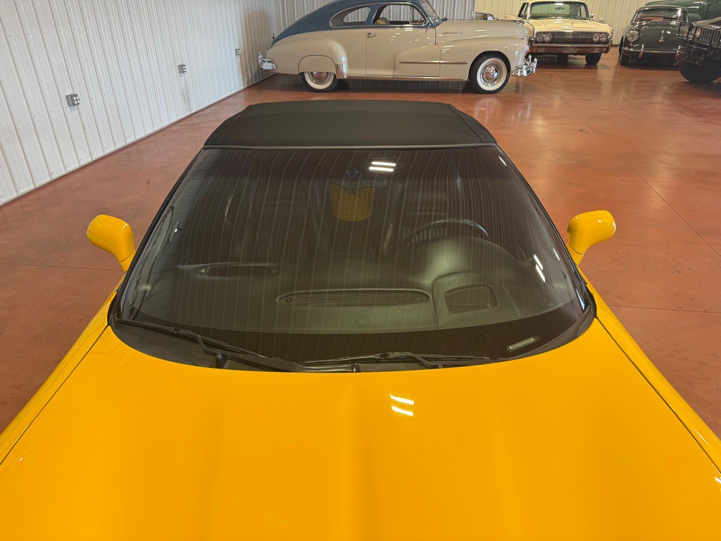 2004 Chevrolet Corvette Image 7
