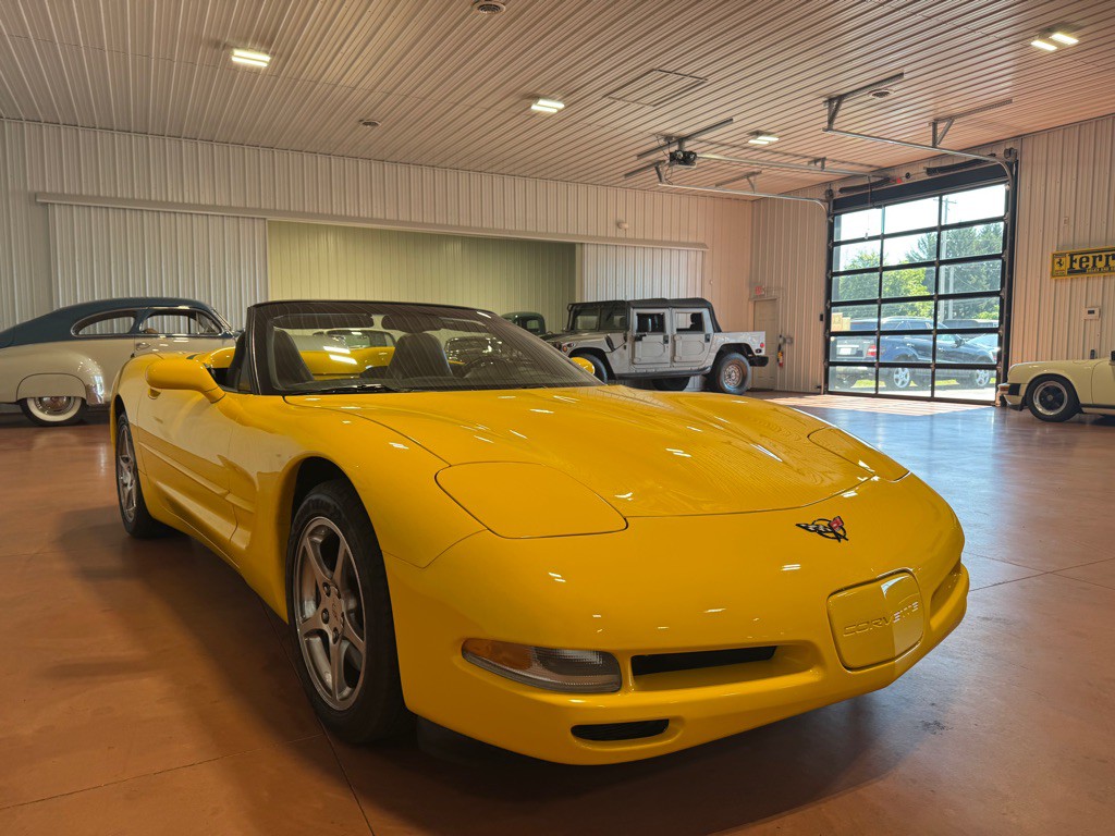 2004 Chevrolet Corvette Image 8