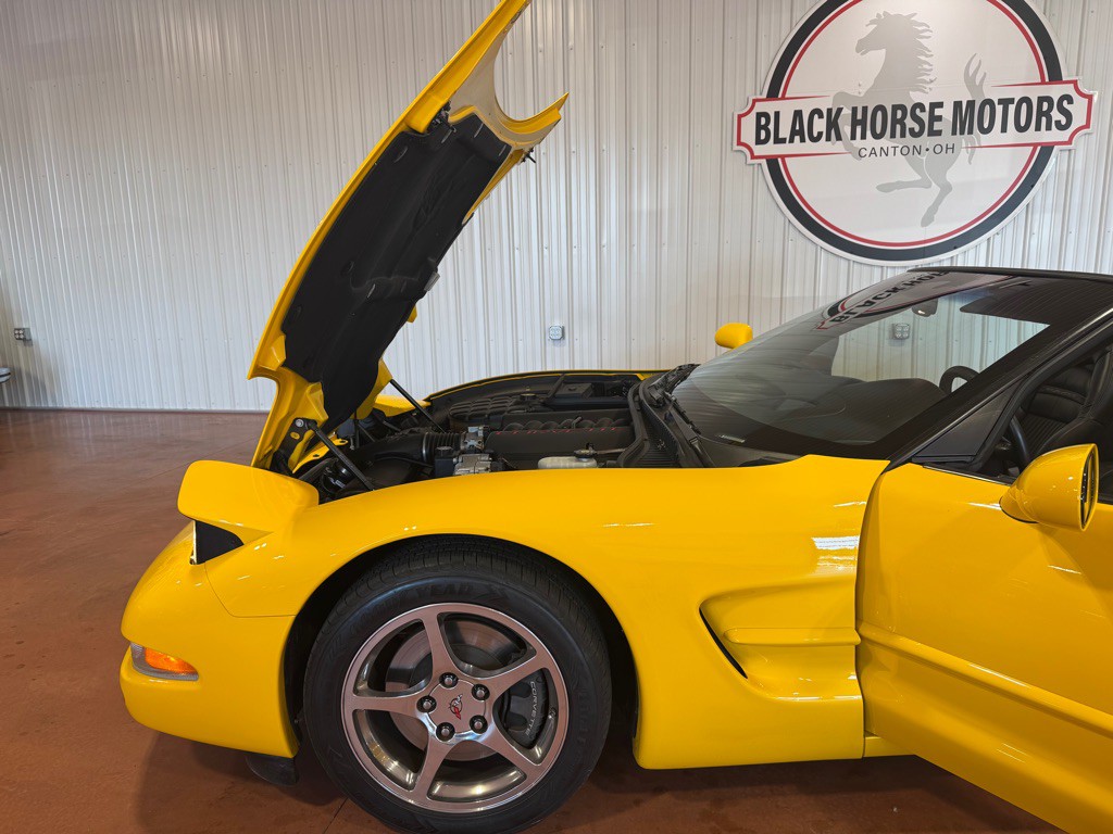 2004 Chevrolet Corvette Image 33