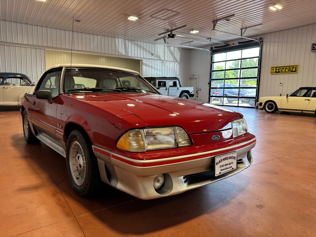 1988 Ford Mustang Image 6