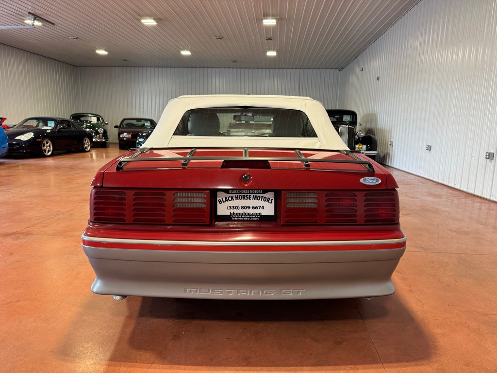1988 Ford Mustang Image 9