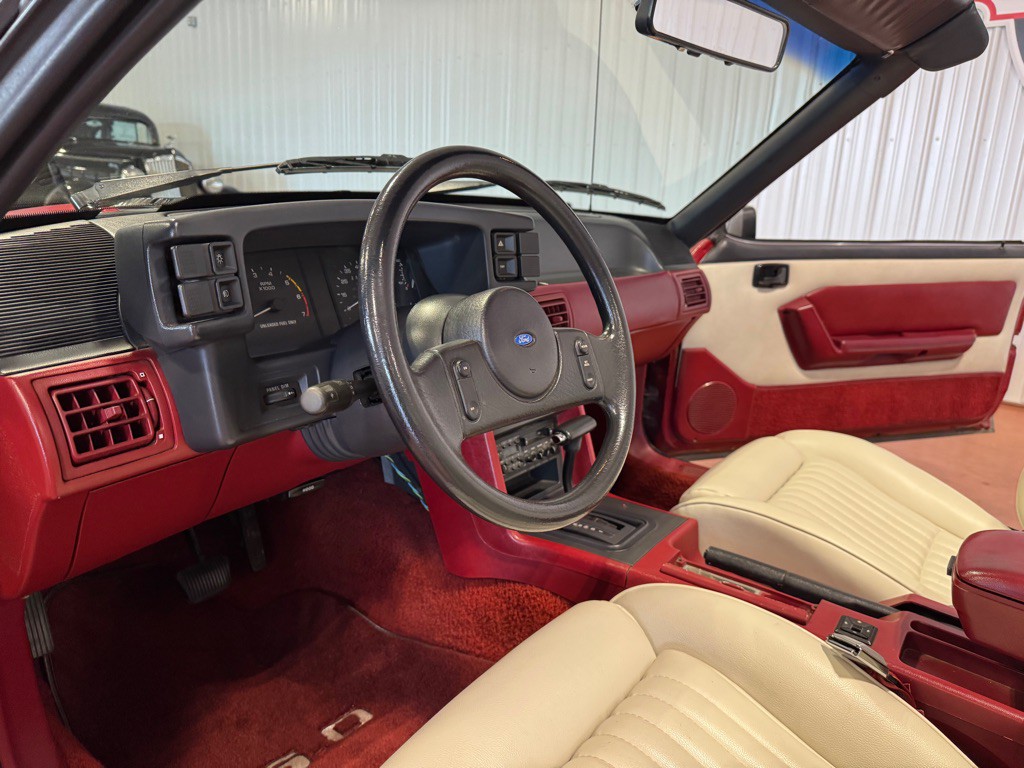 1988 Ford Mustang Image 20