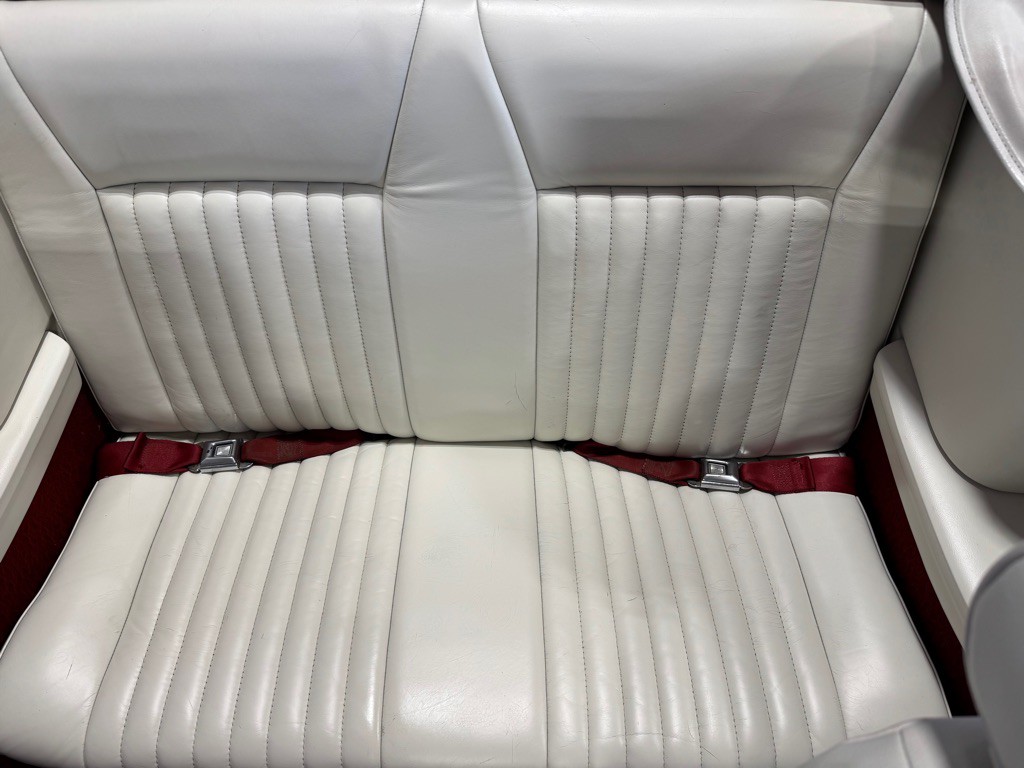 1988 Ford Mustang Image 21