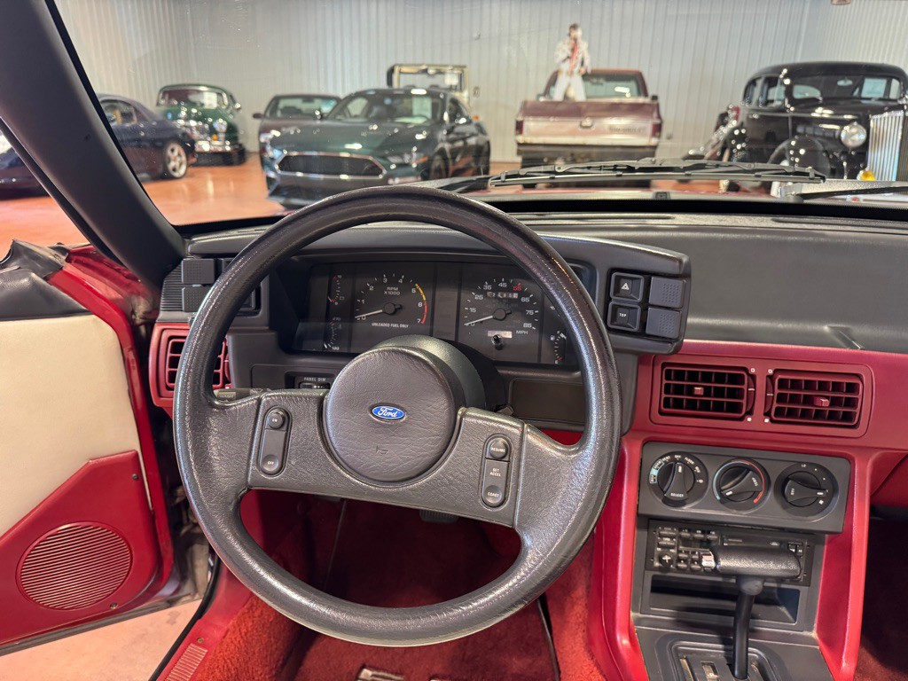 1988 Ford Mustang Image 27