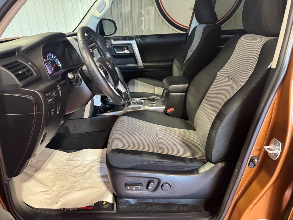 2016 Toyota 4Runner Image 14