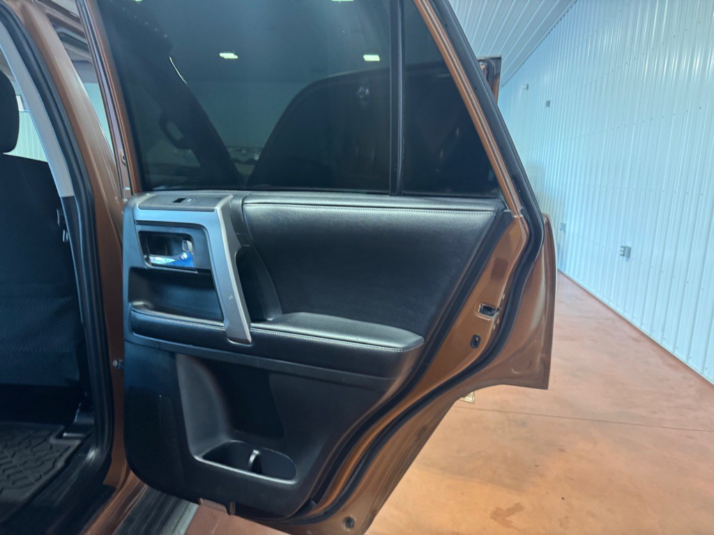 2016 Toyota 4Runner Image 21