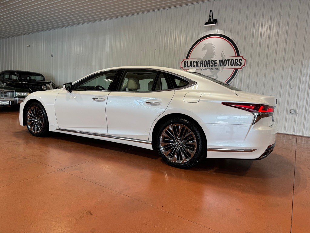2018 Lexus LS Image 10