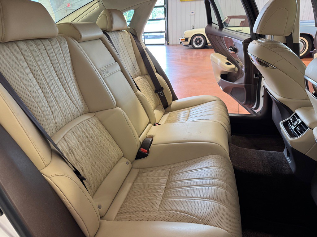 2018 Lexus LS Image 31