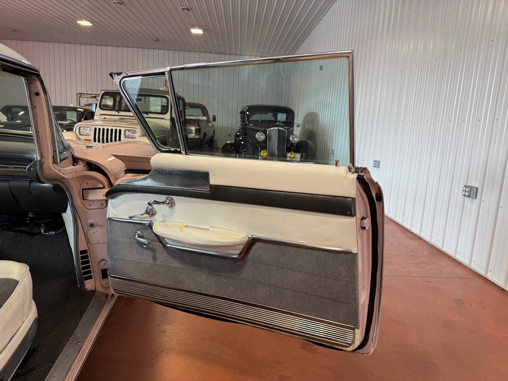 1957 Cadillac DeVille Image 21