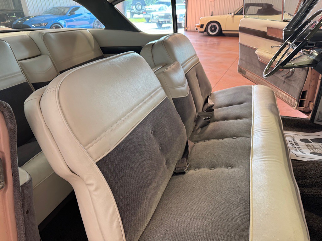 1957 Cadillac DeVille Image 23