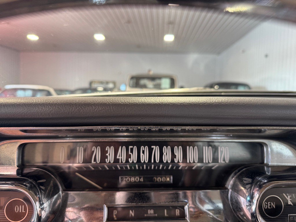 1957 Cadillac DeVille Image 27