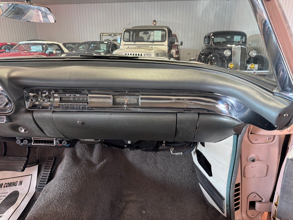 1957 Cadillac DeVille Image 29
