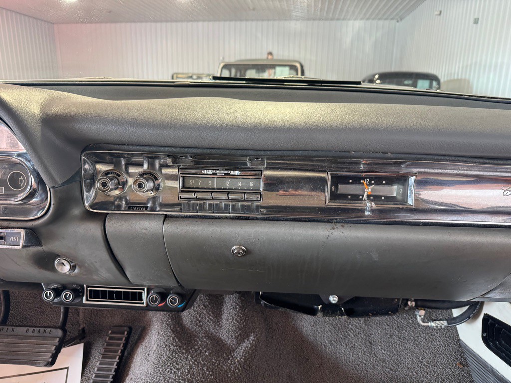 1957 Cadillac DeVille Image 31