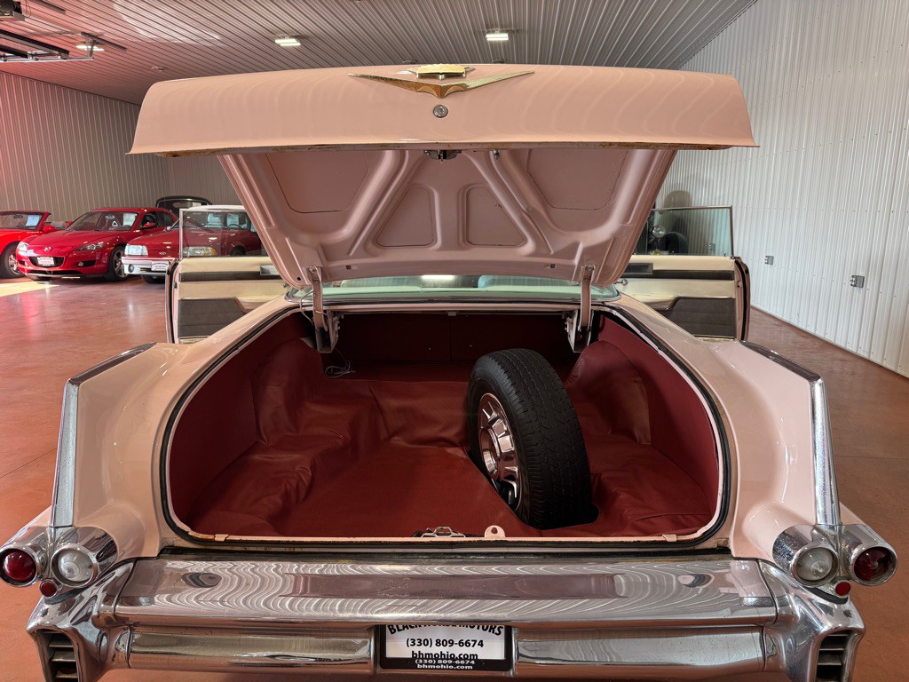 1957 Cadillac DeVille Image 33