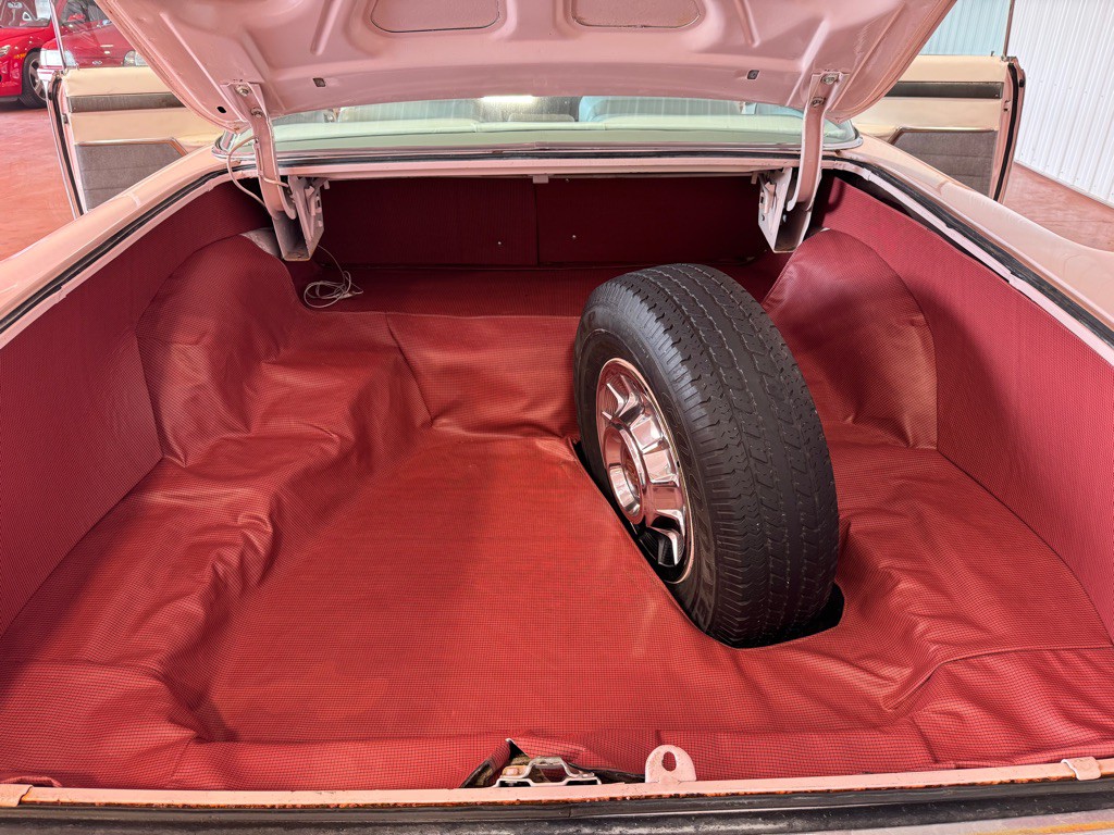 1957 Cadillac DeVille Image 35