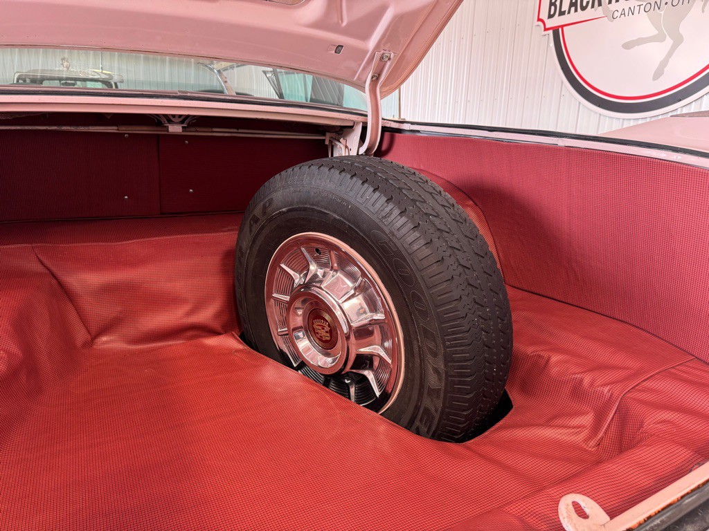 1957 Cadillac DeVille Image 36