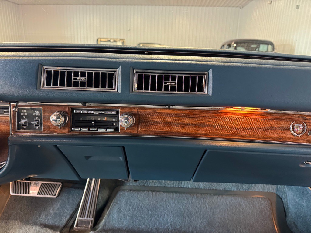 1977 Cadillac Eldorado Image 33