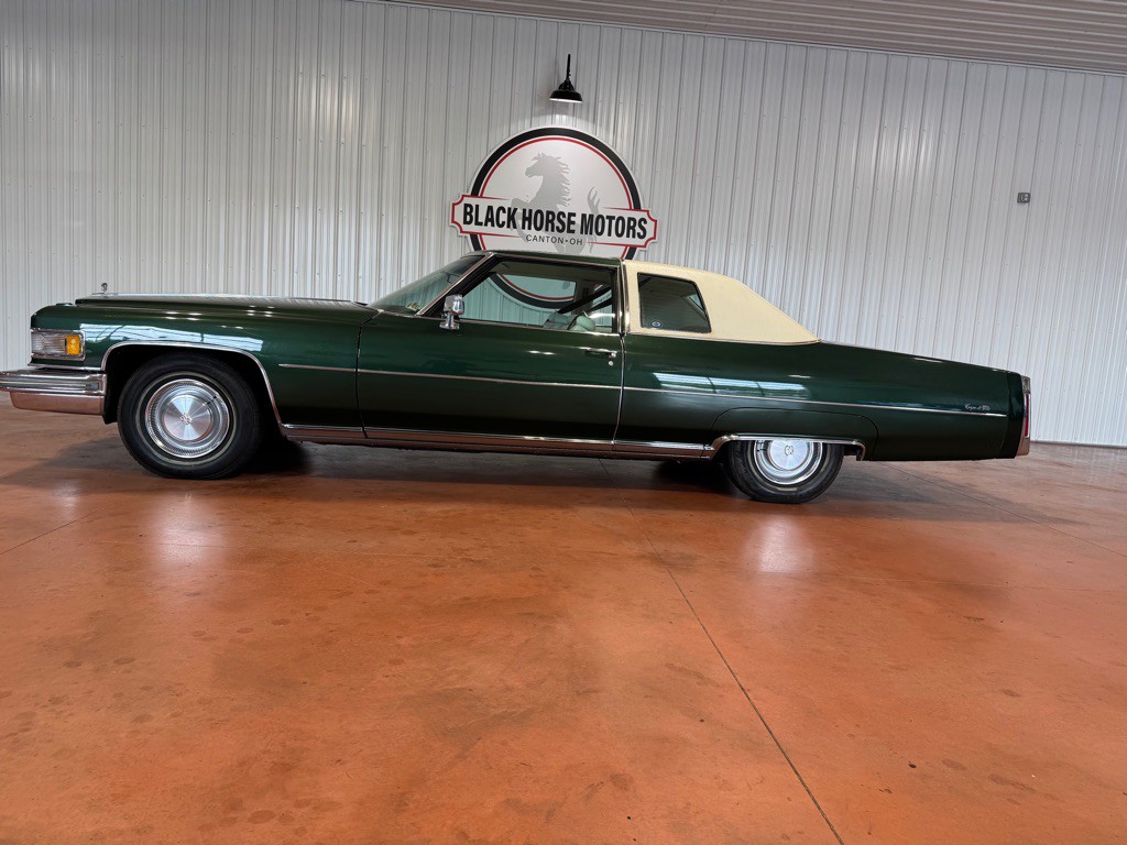 1975 Cadillac DeVille Image 2