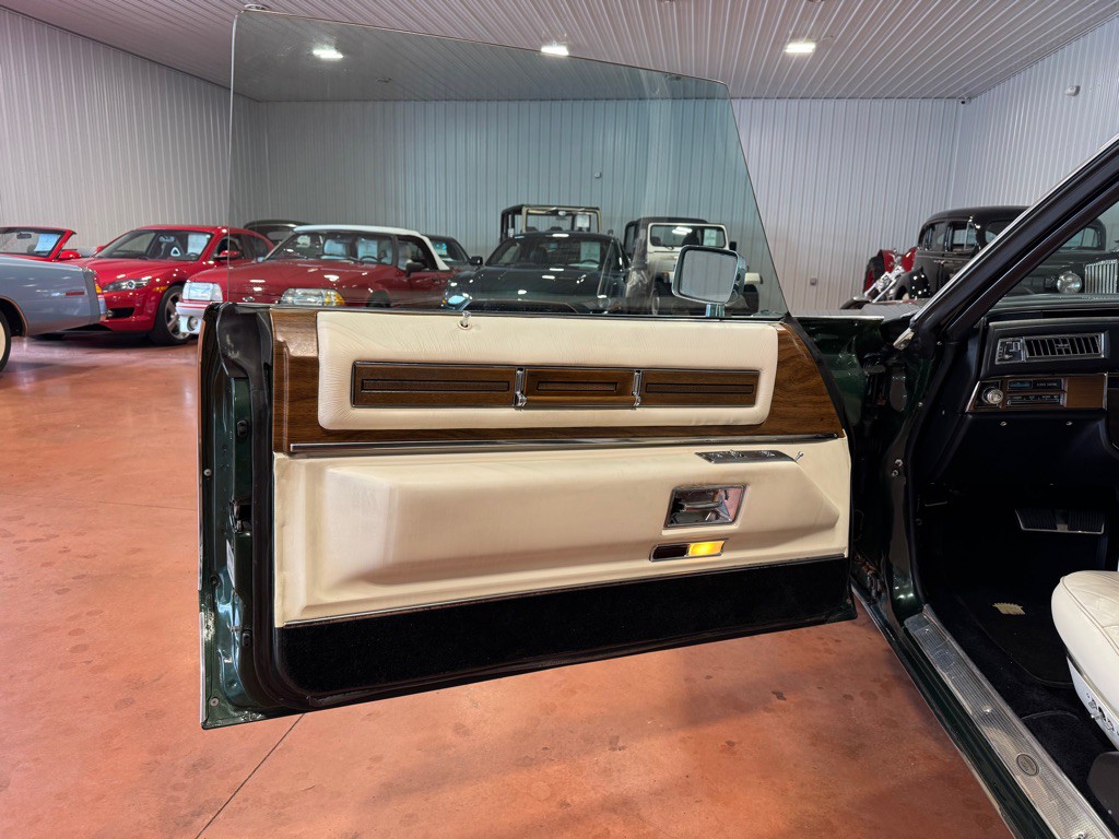1975 Cadillac DeVille Image 13
