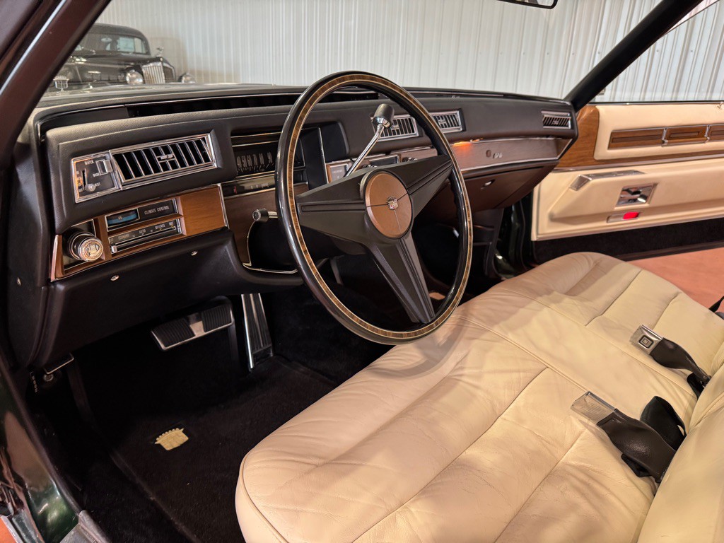 1975 Cadillac DeVille Image 16