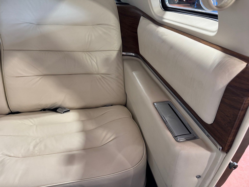 1975 Cadillac DeVille Image 18