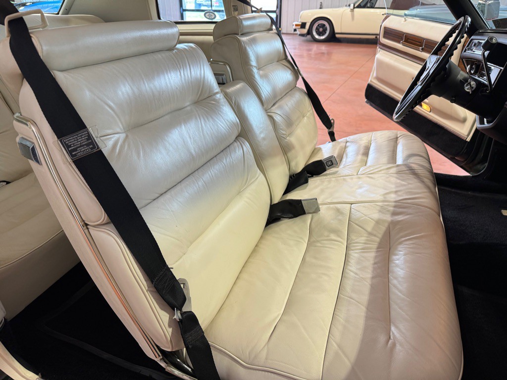 1975 Cadillac DeVille Image 21